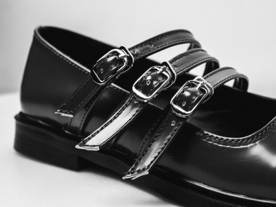 De Mary Jane sneaker is dé schoen van dit voorjaar